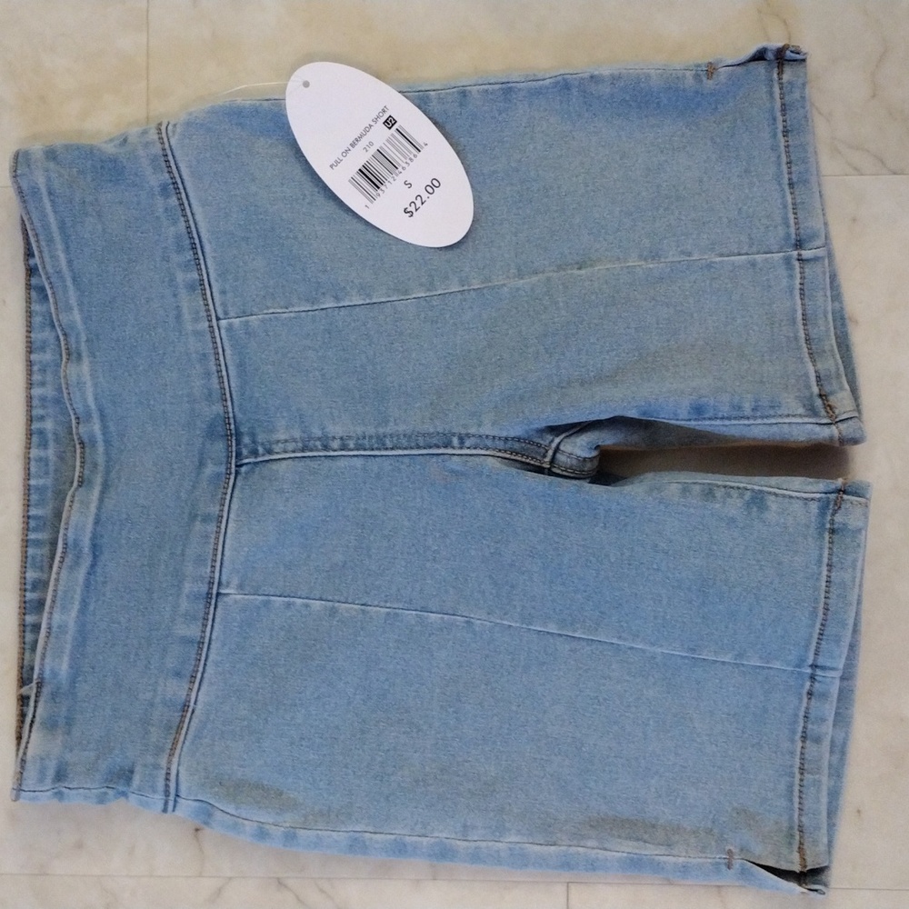 Colorful Planet pull on Bermuda shorts.